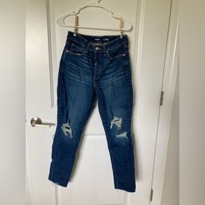 O.G. Straight Old Navy cropped ankle jeans